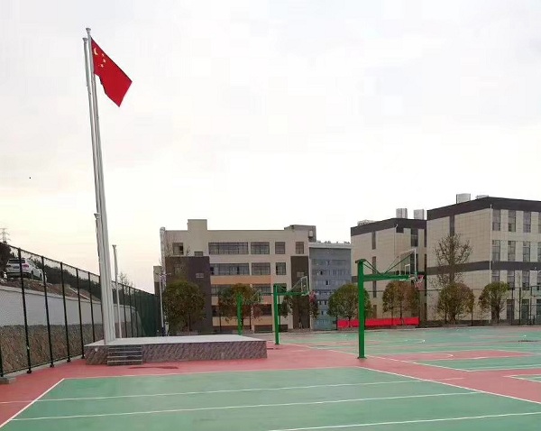 首钢水钢技师学院经开校区操场